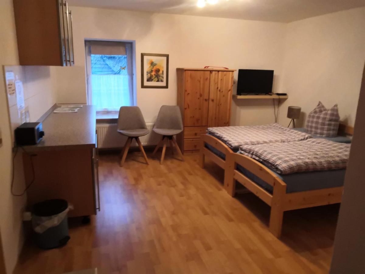 Zimmervermietung Am Holzberg Thallwitz Exterior foto